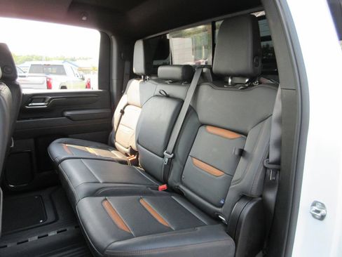Used 2025 GMC Sierra 2500 AT4 w/ AT4 Premium Plus Package AWD/4WD image 23