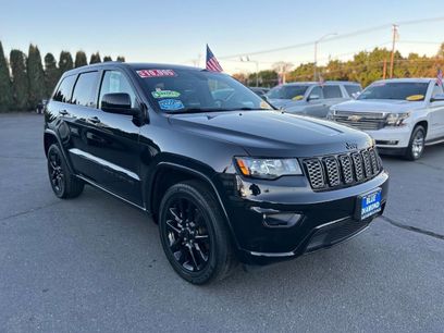 Used 2018 Jeep Grand Cherokee Altitude