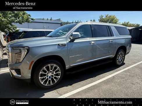 Used 2025 GMC Yukon XL Denali AWD/4WD image 1