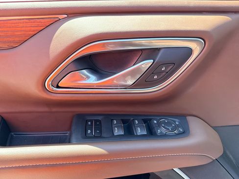 Used 2024 Chevrolet Suburban High Country w/ Premium Package 2 image 15