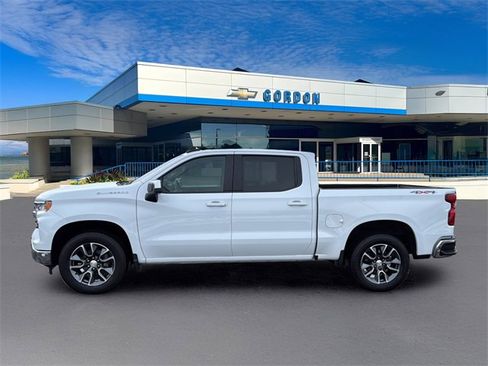 Used 2024 Chevrolet Silverado 1500 LT image 3