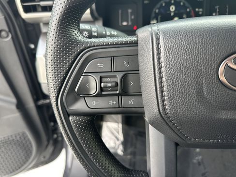 Certified 2025 Toyota Tacoma SR5 image 19