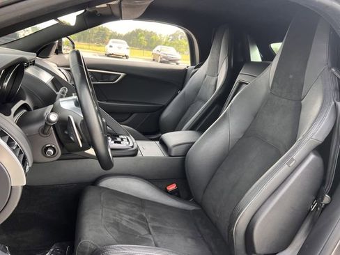 Used 2019 Jaguar F-TYPE Convertible image 16