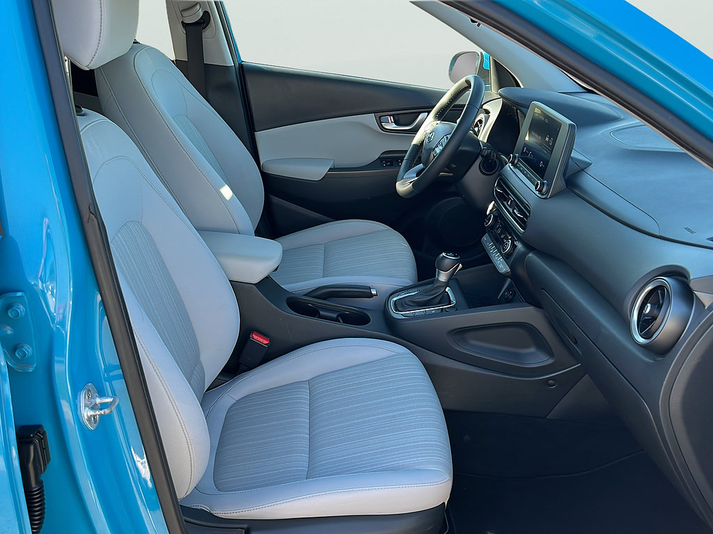 Certified 2022 Hyundai Kona SEL w/ Convenience Package FWD image 16