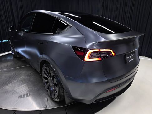 Used 2022 Tesla Model Y Performance AWD/4WD image 48