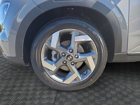 Used 2022 Hyundai Venue SEL image 31