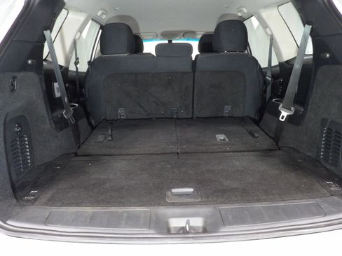 Used 2020 Nissan Pathfinder S FWD image 9