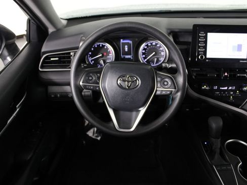 Used 2022 Toyota Camry LE FWD image 6