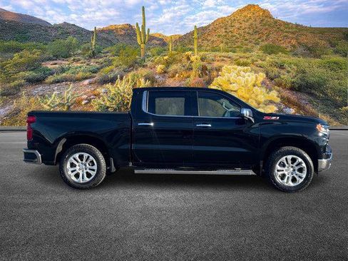 Used 2023 Chevrolet Silverado 1500 LTZ w/ LTZ Premium Package image 3