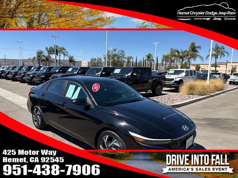 Used 2025 Hyundai Elantra Sport FWD image 1