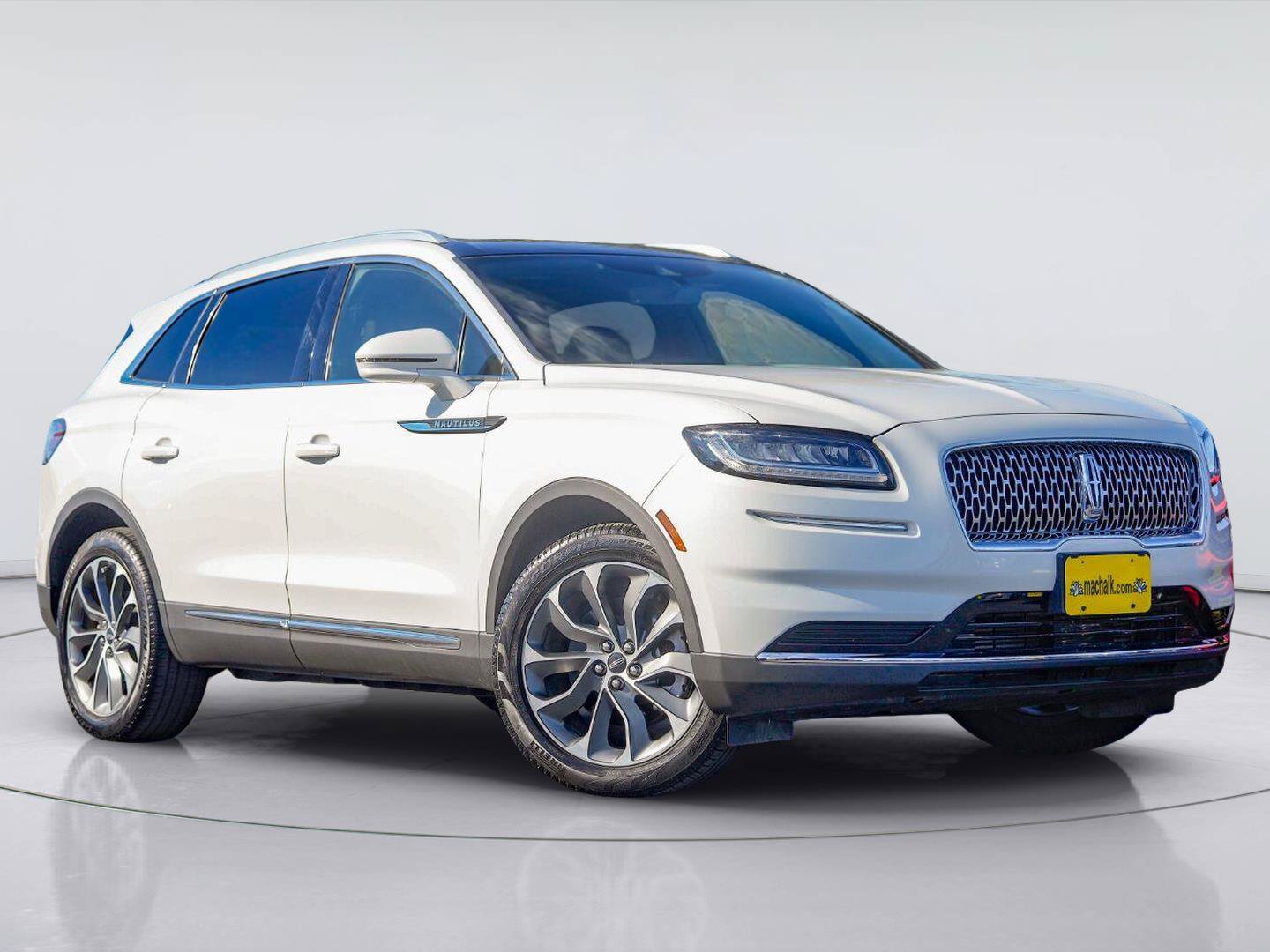 Used 2022 Lincoln Nautilus Reserve w/ Luxury Package FWD image 1