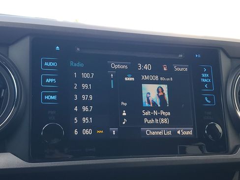 Used 2018 Toyota Tacoma TRD Off-Road image 25