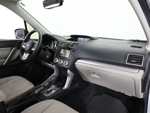 Used 2017 Subaru Forester 2.5i w/ Alloy Wheel Package image 23