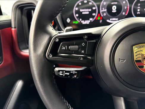 Used 2025 Porsche Cayenne GTS AWD/4WD image 21