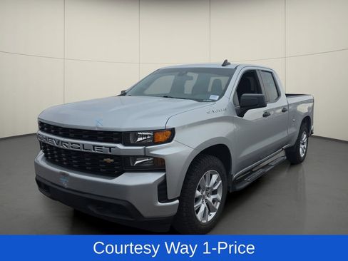 Used 2022 Chevrolet Silverado 1500 Custom w/ Safety Confidence Package RWD image 4