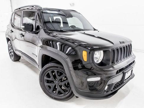 Used 2022 Jeep Renegade Altitude AWD/4WD image 10