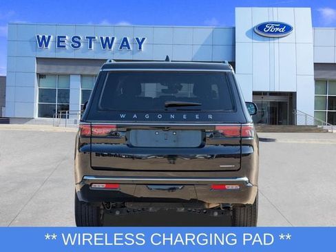 Used 2024 Jeep Wagoneer Series II AWD/4WD image 4