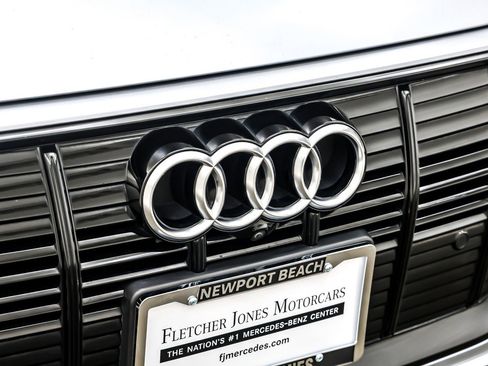 Used 2022 Audi e-tron Premium image 12