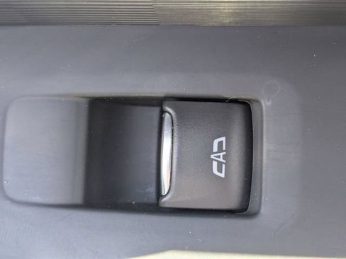 Used 2025 Cadillac XT4 Premium Luxury FWD image 32
