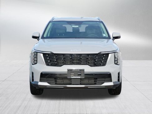 Certified 2025 Kia Sorento S image 2