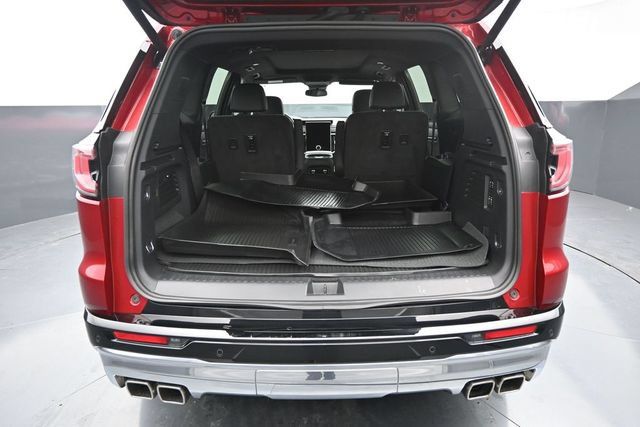Used 2024 GMC Acadia Denali AWD/4WD image 9
