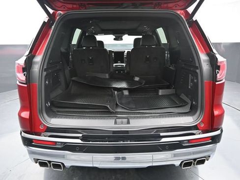 Used 2024 GMC Acadia Denali AWD/4WD image 9