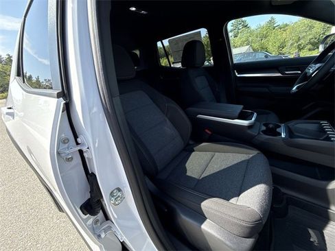 New 2026 GMC Terrain Elevation w/ LPO, Floor Liner Package image 27