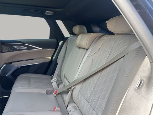 New 2026 Cadillac Lyriq Signature Luxury image 17