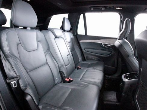 Certified 2024 Volvo XC90 T8 Ultimate w/ Protection Package Premier image 22