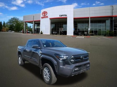 Used 2024 Toyota Tacoma SR5 AWD/4WD image 9