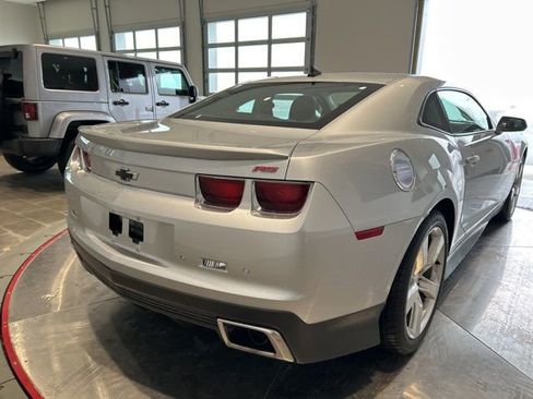 Used 2010 Chevrolet Camaro LT w/ LPO, Ground Effects Package RWD image 6