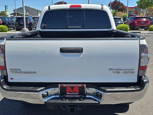Used 2013 Toyota Tacoma PreRunner w/ SR5 Pkg RWD image 4