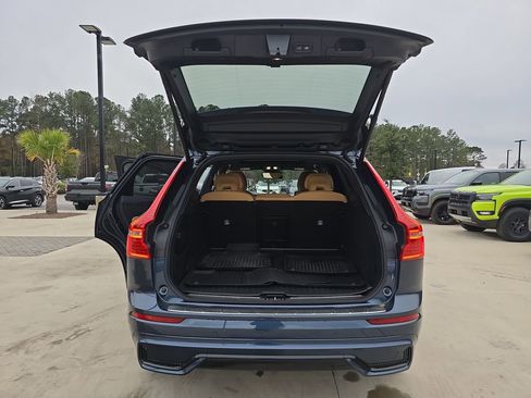 Used 2025 Volvo XC60 B5 Ultra w/ Protection Package Premier image 16