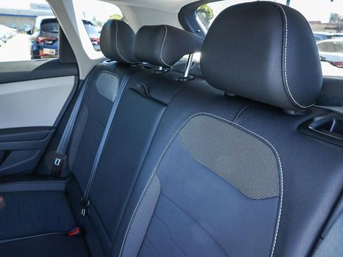 New 2025 Volkswagen Taos SE image 34