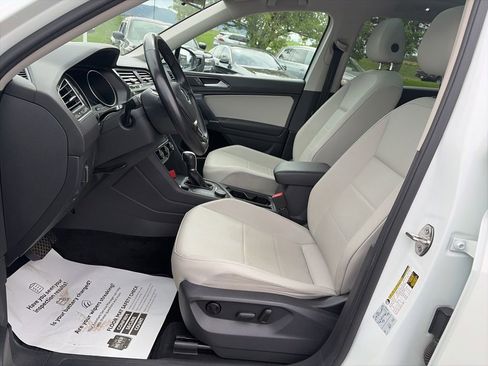 Used 2018 Volkswagen Tiguan SE w/ Panoramic Sunroof Package AWD/4WD image 27