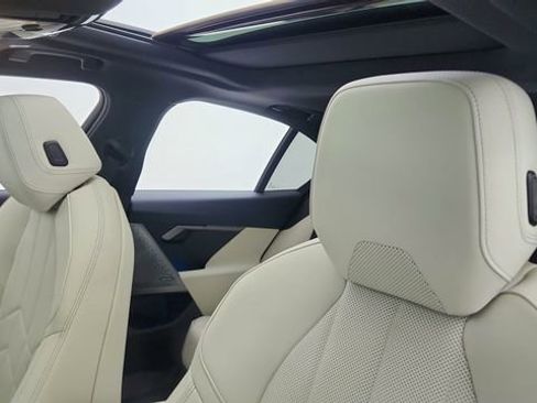 Used 2025 BMW i5 xDrive40 w/ M Sport Package image 34