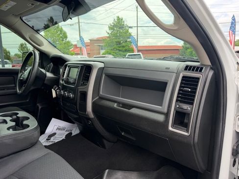 Used 2019 RAM 1500 Express w/ Express Value Package AWD/4WD image 27