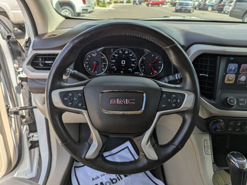 Used 2019 GMC Acadia Denali w/ Technology Package AWD/4WD image 15
