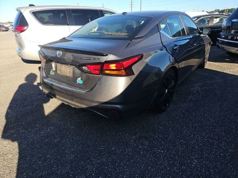 Used 2022 Nissan Altima 2.5 SR w/ Midnight Edition Package image 1