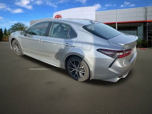 Used 2022 Toyota Camry SE image 38