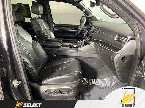 Used 2022 Jeep Wagoneer Series I w/ Premium Group I AWD/4WD image 28