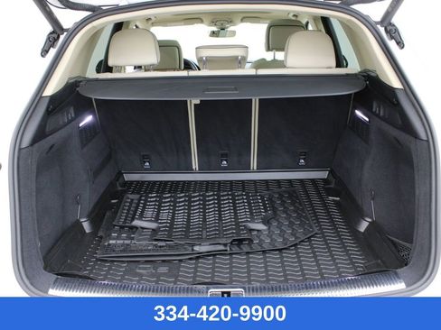 Used 2021 Audi Q5 Prestige w/ Prestige Package image 31