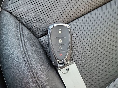 Used 2024 Chevrolet Trax ACTIV w/ Sunroof Package image 29