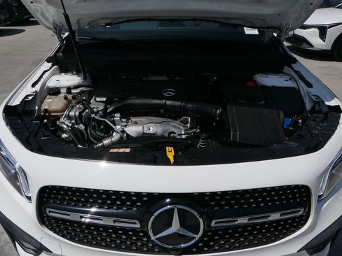 Used 2021 Mercedes-Benz GLB 250 image 27