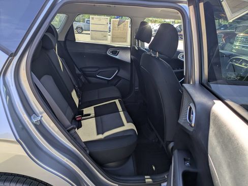 Used 2022 Kia Soul LX w/ Technology Package FWD image 34