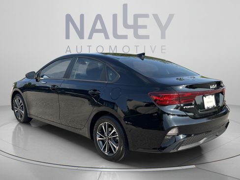 Used 2024 Kia Forte LXS FWD image 3