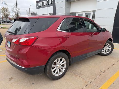 Used 2019 Chevrolet Equinox LT image 3