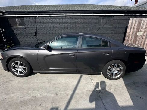 Used 2014 Dodge Charger SE image 4