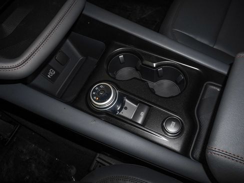 New 2026 Ford Explorer Active w/ Active Comfort Package image 33