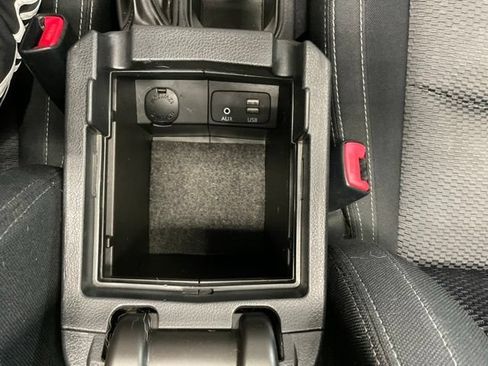 Used 2016 Subaru Forester 2.5i Premium w/ Popular Package #2 AWD/4WD image 41